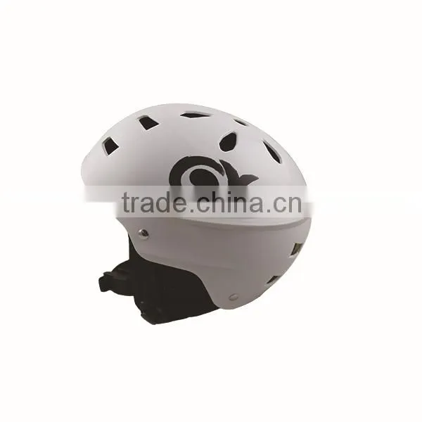 Water helmets in professional kayaking and raft
