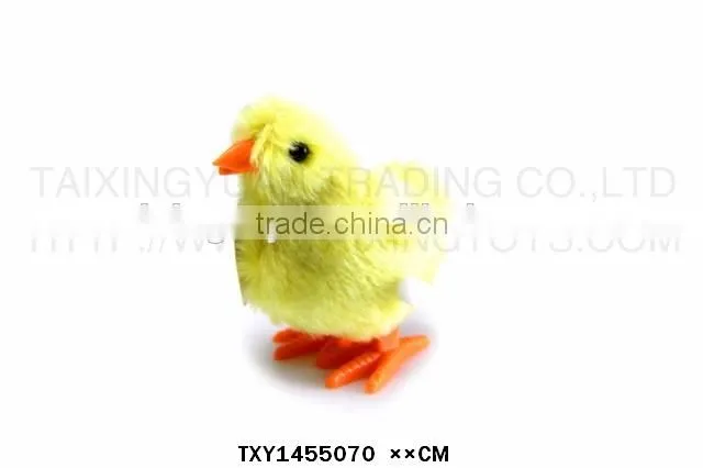 SMALL WIND UP HEN WITH GLASSES