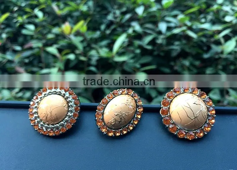 2016 hot sale acrylic rhinestone button plastic sewing shank flower center bulk cheap button