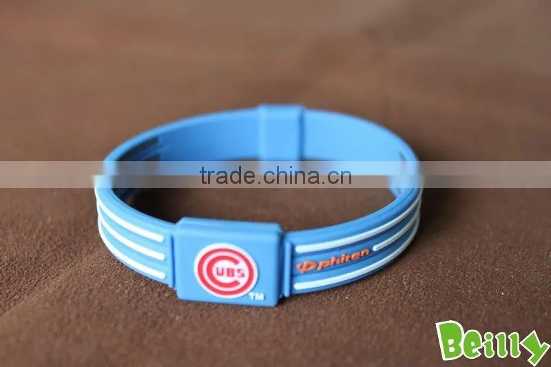 2013 the best-selling high quality fashion custom design silicon sports bracelet