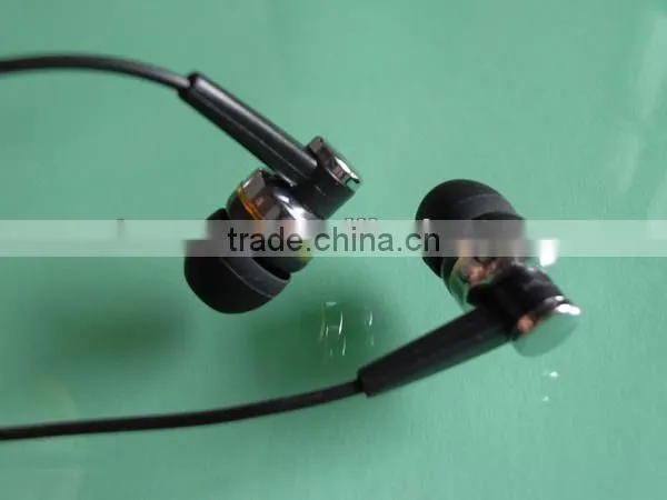 Stong bass metal earbud for mp3,ipod&laptop