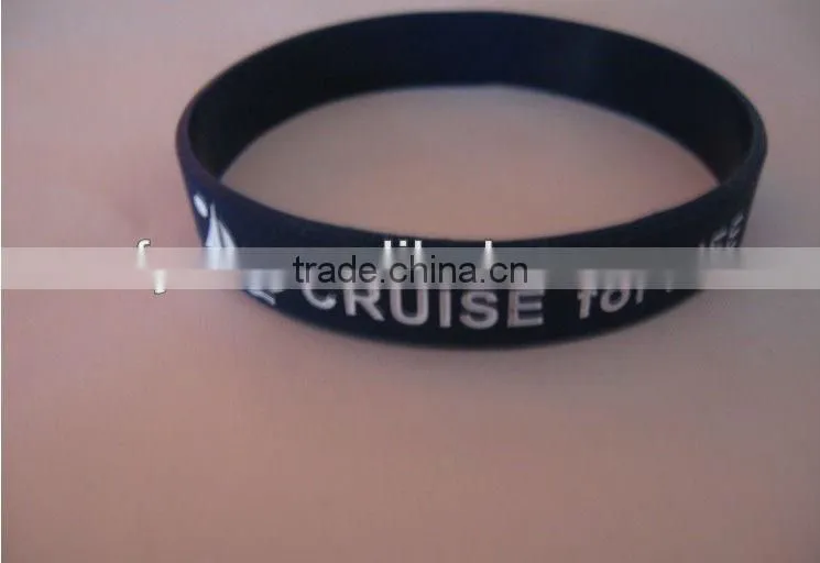 2016 cheap embossed silicone wristband for promotion