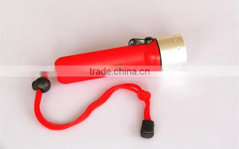 Hot Sale Magnetically Controlled 180LM Diving Flashlight Underwater IP68 Submersible 15-20 Meter