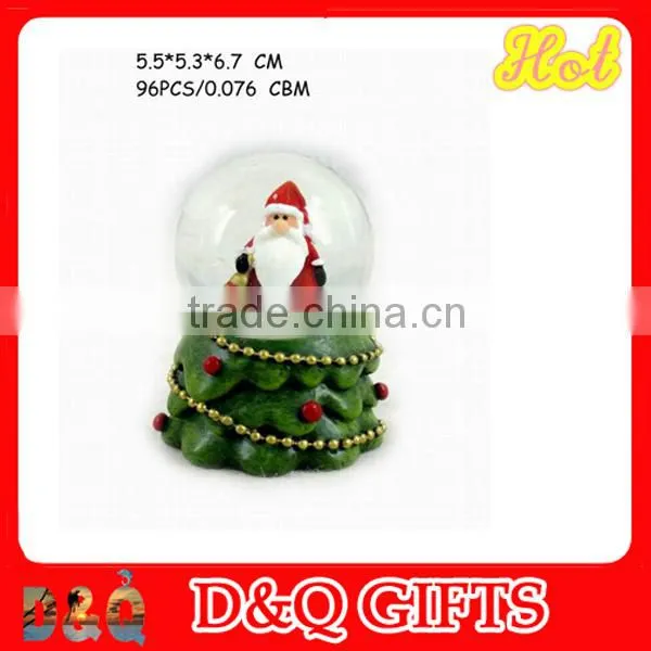 high quality souvenir transparent poly resin glass snow globe