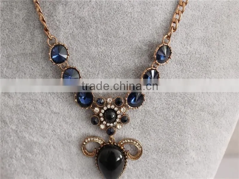 Fashion design gold plated women necklace crystal Necklace Wholesale