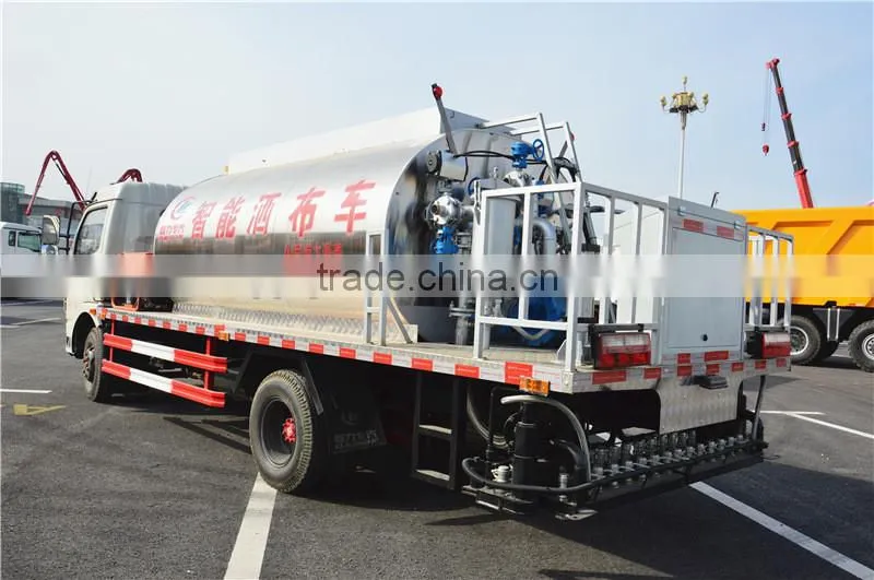 Dongfeng DLK 6CBM bitumen sprayer for sale
