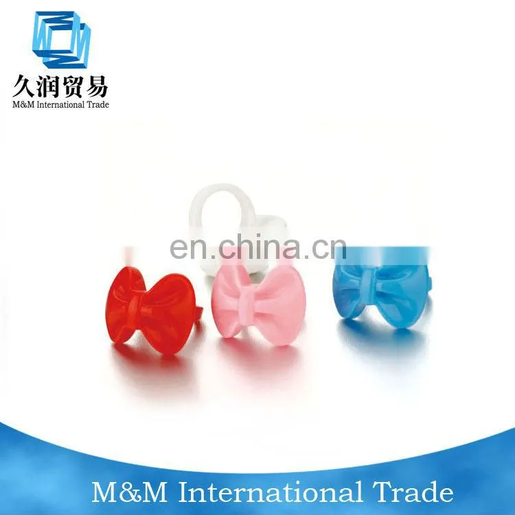 2016 Promotional Gift Plastic Rings For Kids