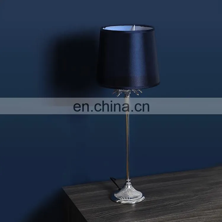 Wholesale gold steel metal base red shade home decor bedside table lamp for hotel