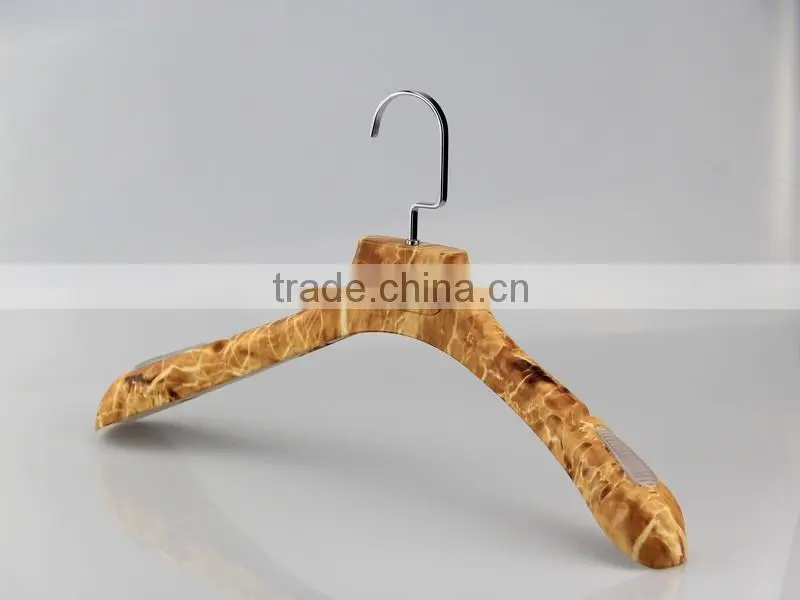 plastic clothes hanger rubber hanger with antislip surface for lady