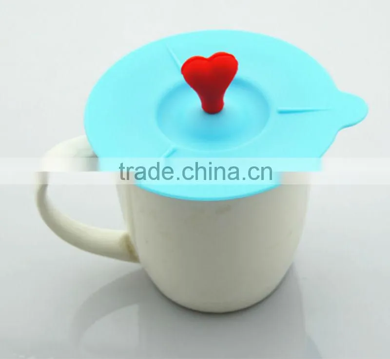 Novelty easy cleaning suction silicone universal cup lid