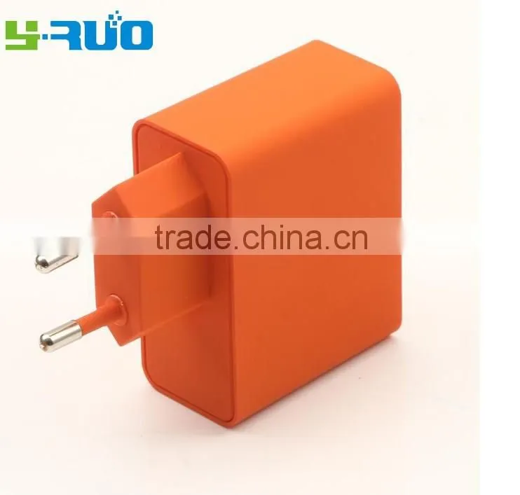 High quality Three 3 USB ports wall charger for tablet pc, mobile iphone, ipad, and samsung galaxy with 5V 3.4A output