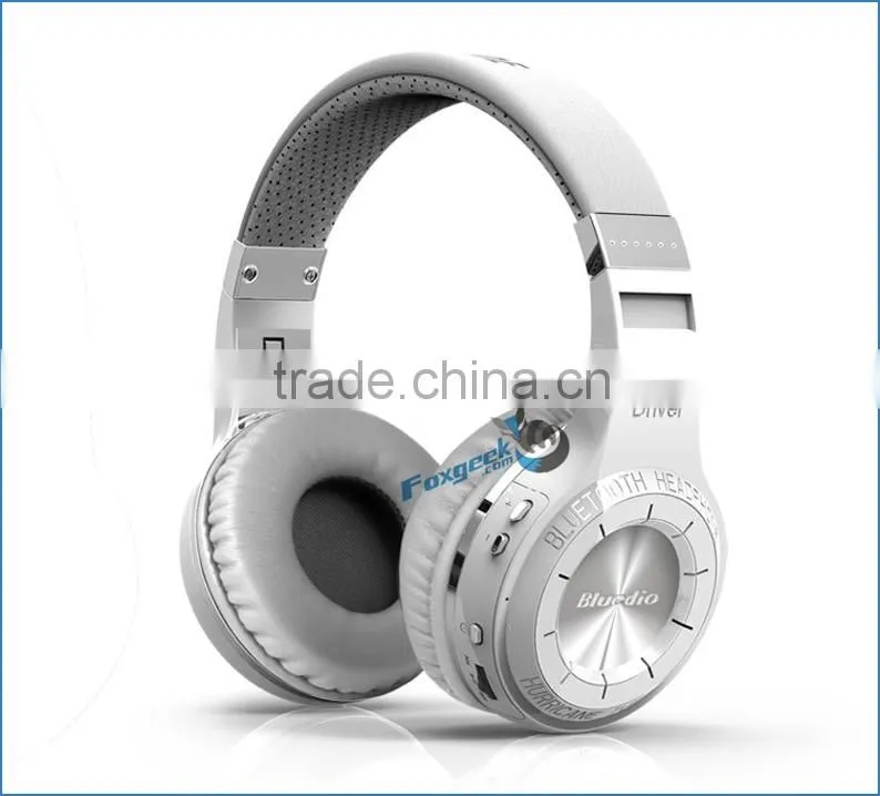 Wireless Stereo Earphone sports and handsfree earphone hight quqality and cheap price