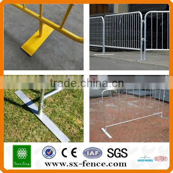 Hot Dipped Galvanized Silver Spray Concert Crowd Barrier / Crowd Control Barrier