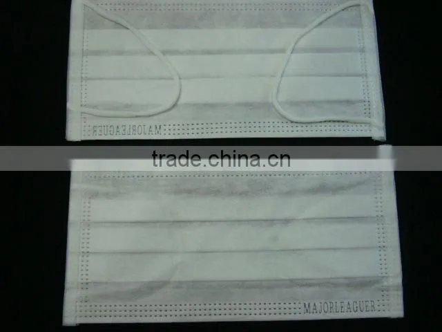 white disposable 2-ply face mask