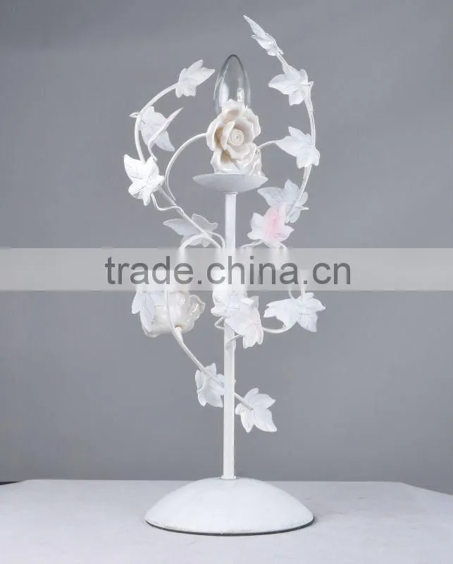 Spray paint metal leaves single table light