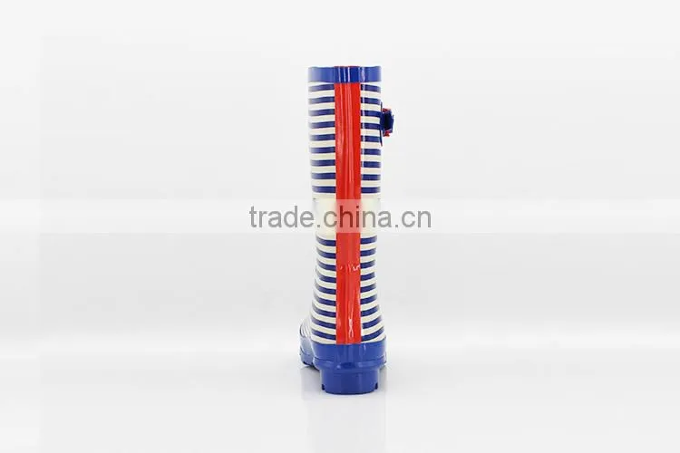 China Manufacturer 10 Years experience Colorful horse rubber rain boots