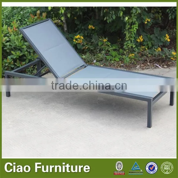 Stackble double-deck mesh sun lounger with aluminium table