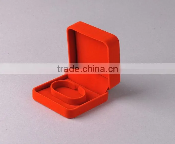 2011 Top quality velvet bracelet case