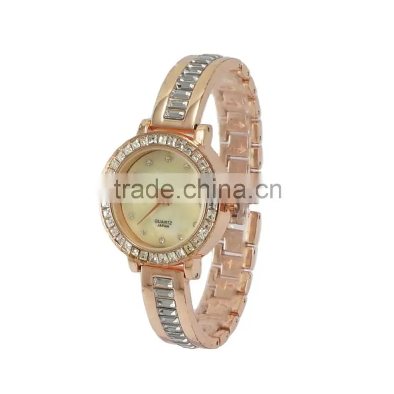 New models crystal and alloy watch women design quartz watch models