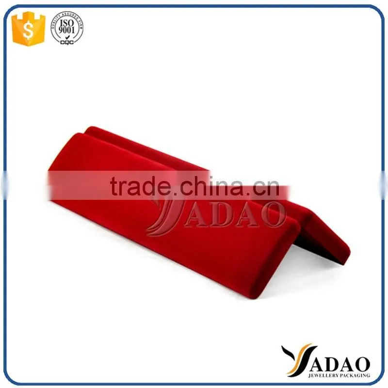 China Manufacturers Imported customized velvet jewelry necklace box