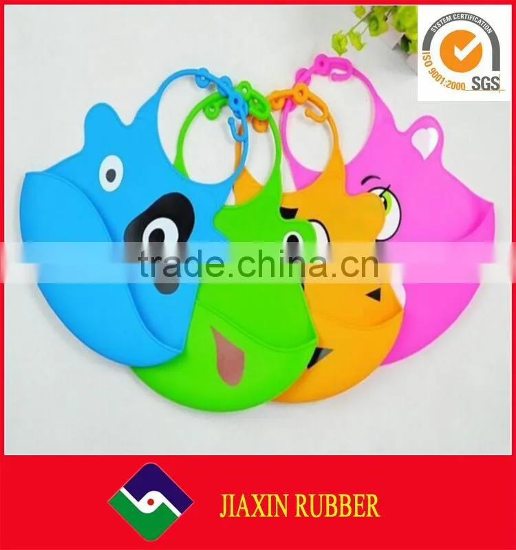 Popular Triangle FDA silicone baby bib custom
