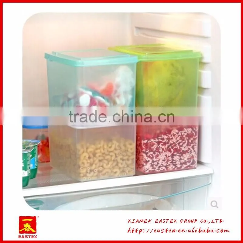 Superimposed flip-open cover food crisper