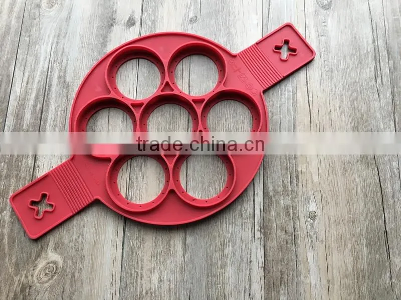 2017 wholesale Flippin Fantastic BPA Free Food Grade Silicone Pancake Mold