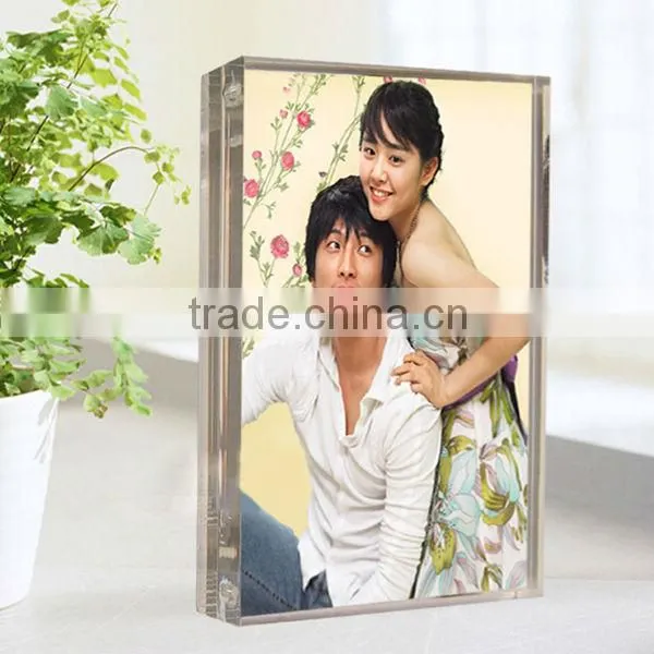 2015new design acrylic picture frame cubes/photo frame china product