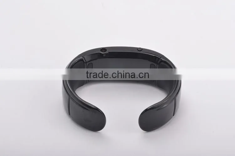 2014 bluetooth bracelet with speaker bluetooth fashion bracelet with time display