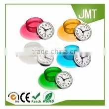 2016 Delicate design leather table clock