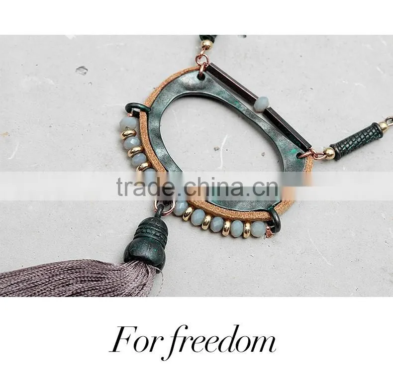 2016 Vintage Women Brown Tassel Pendant Long Chain Necklaces Crystal Bead Geometric Alloy Collar Necklaces Designs Jewelry