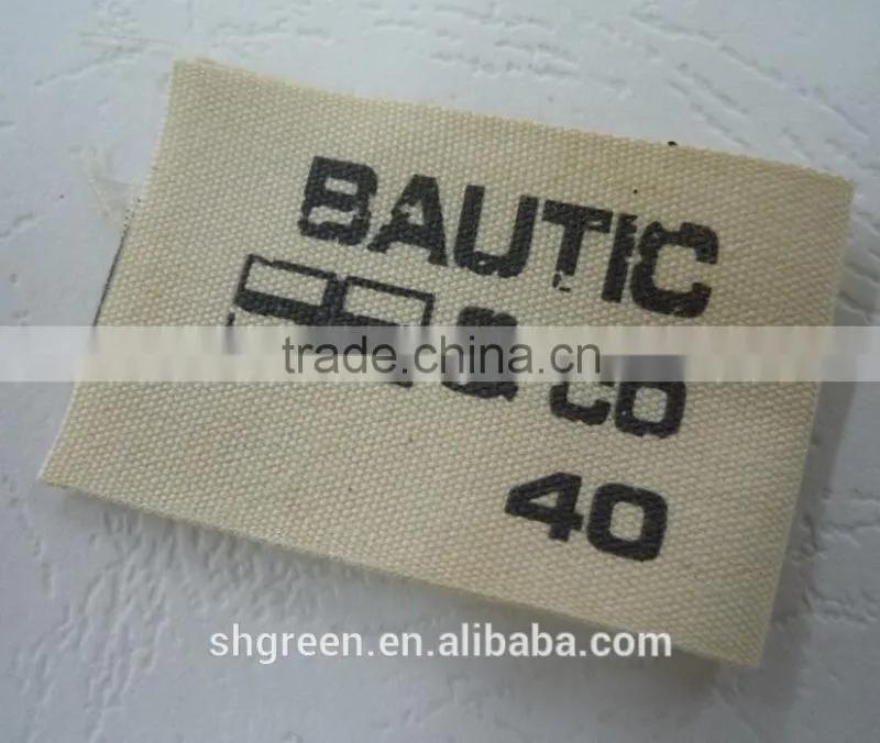Silk screen printing cloth tags with die-cut hole for wine bottle