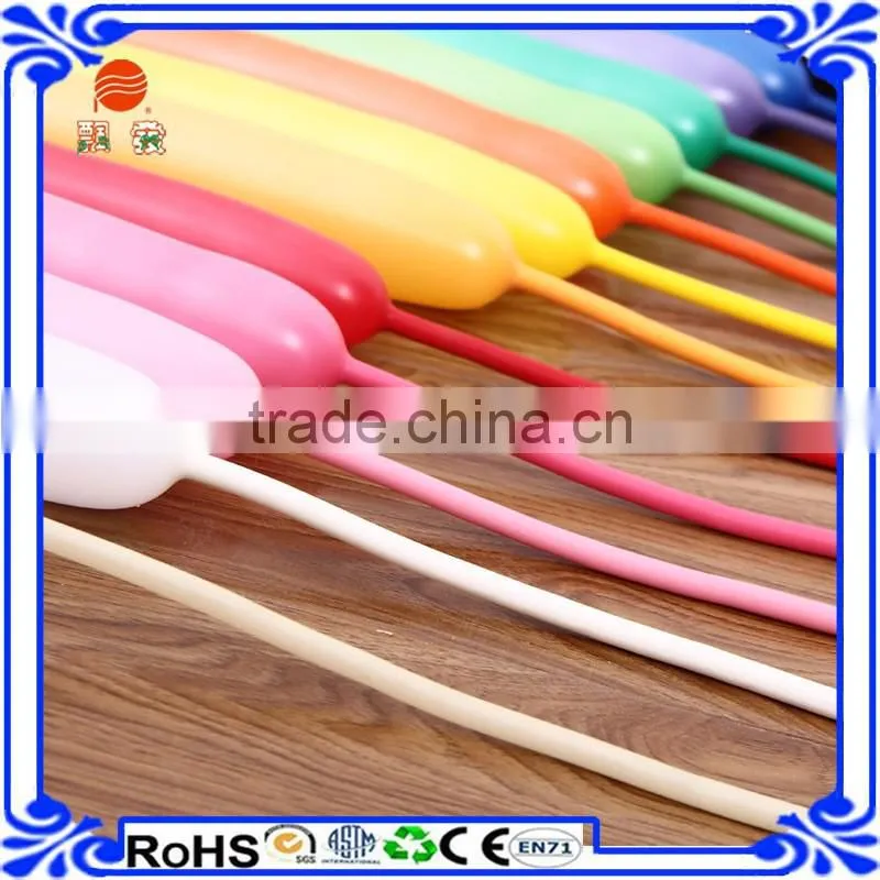 children playing animal twist long magic natural latex balloon