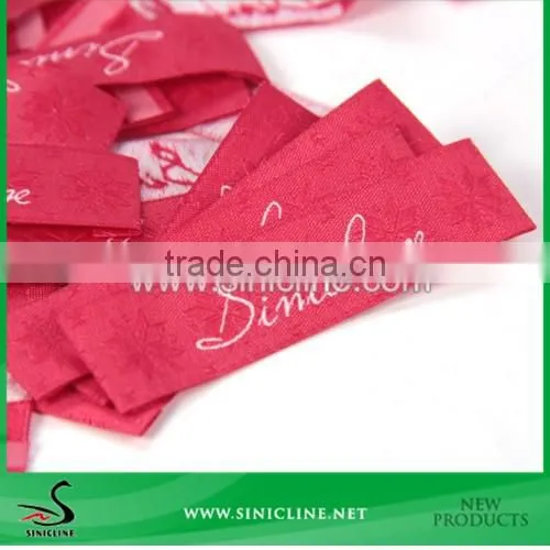 Sinicline design weaving technics damask clothing red woven label for garment