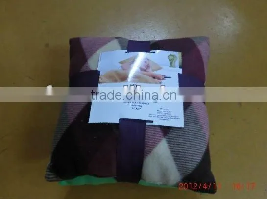 100% polyester fleece waterproof travell fleece blanket with carry handle