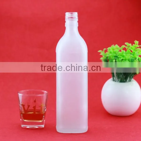 Professional customized transparent glass bottle glass bottle with cap empty drinks bottles