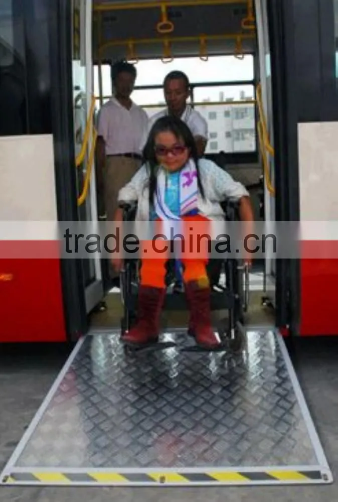 CE Electric Wheelchair Ramp for the Disabled on Low-Floor City Bus