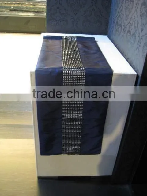 Fashion table runner