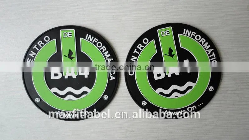 2016 china cheap high quality custom rubber badge
