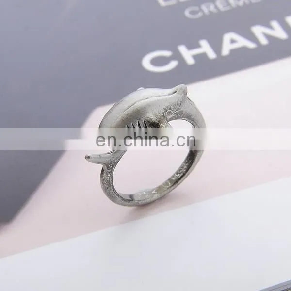 Fashion Design Dolphine Open Ring Cuff Knuckle Cuff Ring