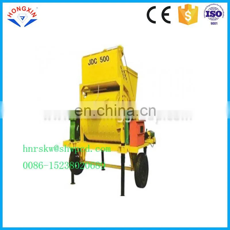 Concrete mixer drum machine with lift ladder An elevating concrete mixer for construction
