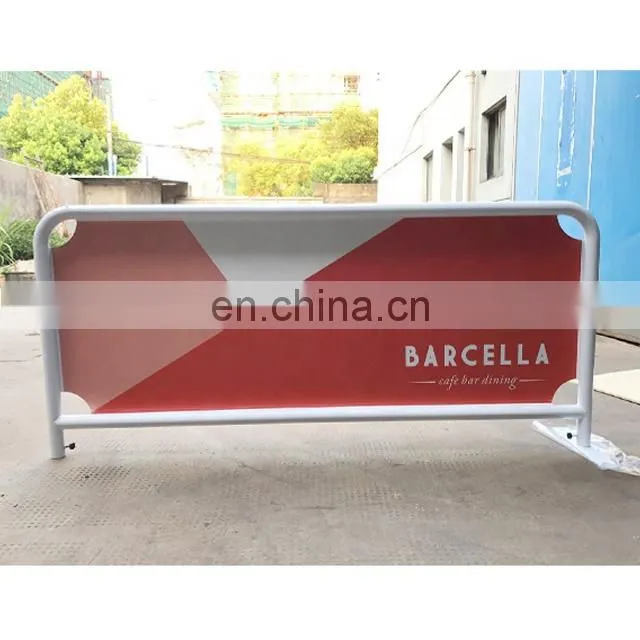 2m square tube Slik-printing logo outdoor cafe barriers with wooden panel