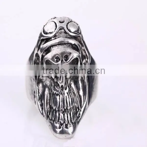 Fashion punk personalized vampire skull finger rings