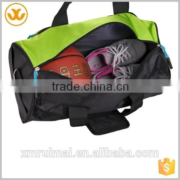 2015 China fashion lightweight foldable sports nylon custom gym bag