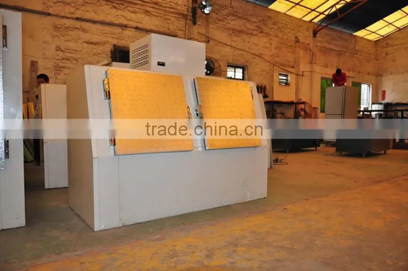 ice storage bin with double doors for baggage ice
