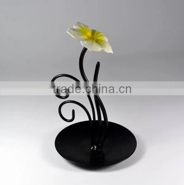 Metal jewelry display design