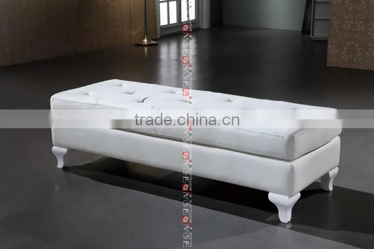 Contemporary White Leather Queen Size Bed & Adjustable Headboard B908