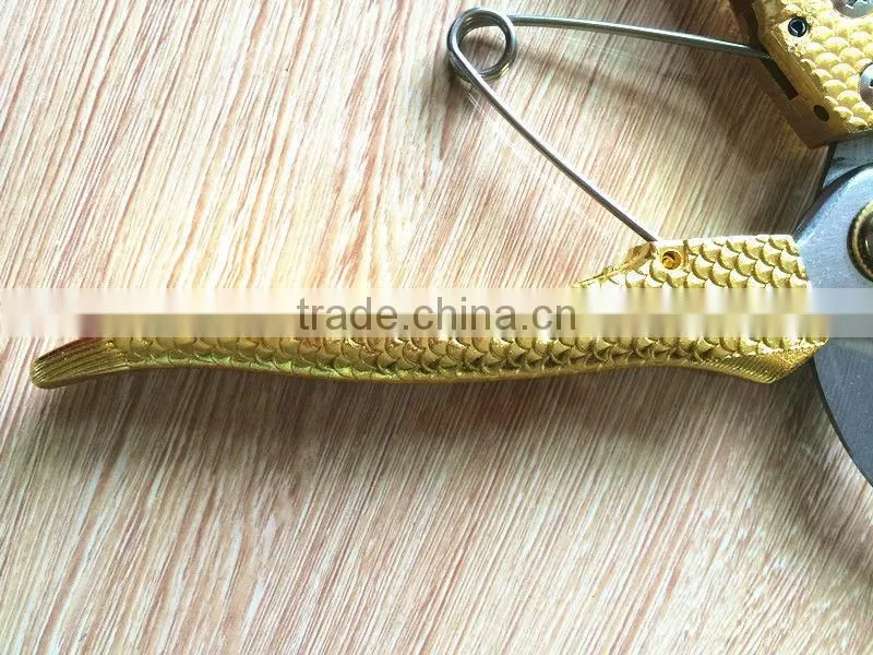 Portable garden scissors floral shears