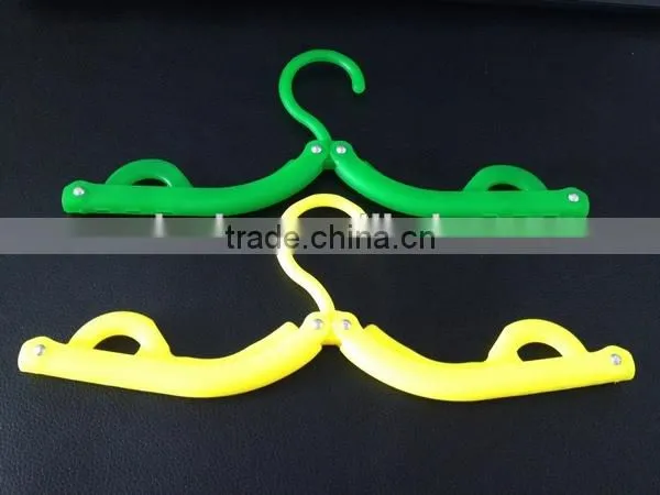 Folding Travel folding hanger