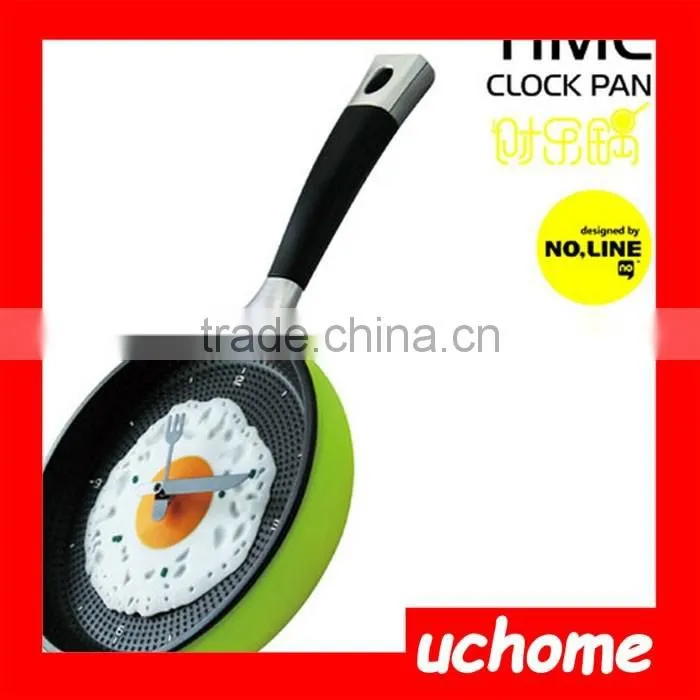UCHOME Hot beauty happy time plastic frying pan wall clock, decorative kitchen fried egg pan wall clock